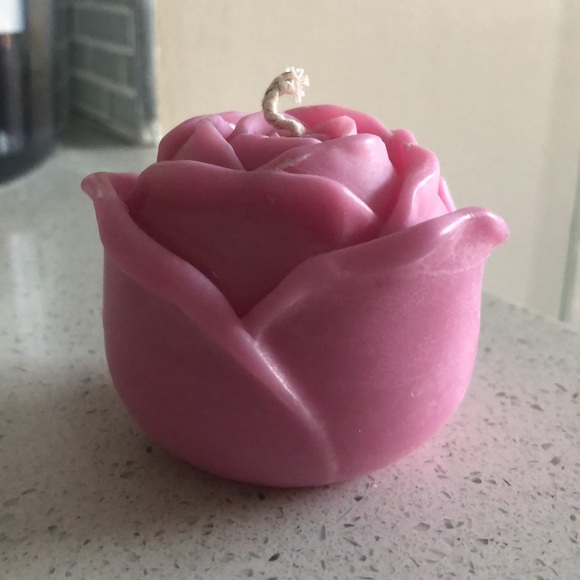 HOMEMADE ROSE CANDLE - Picture 3 of 3